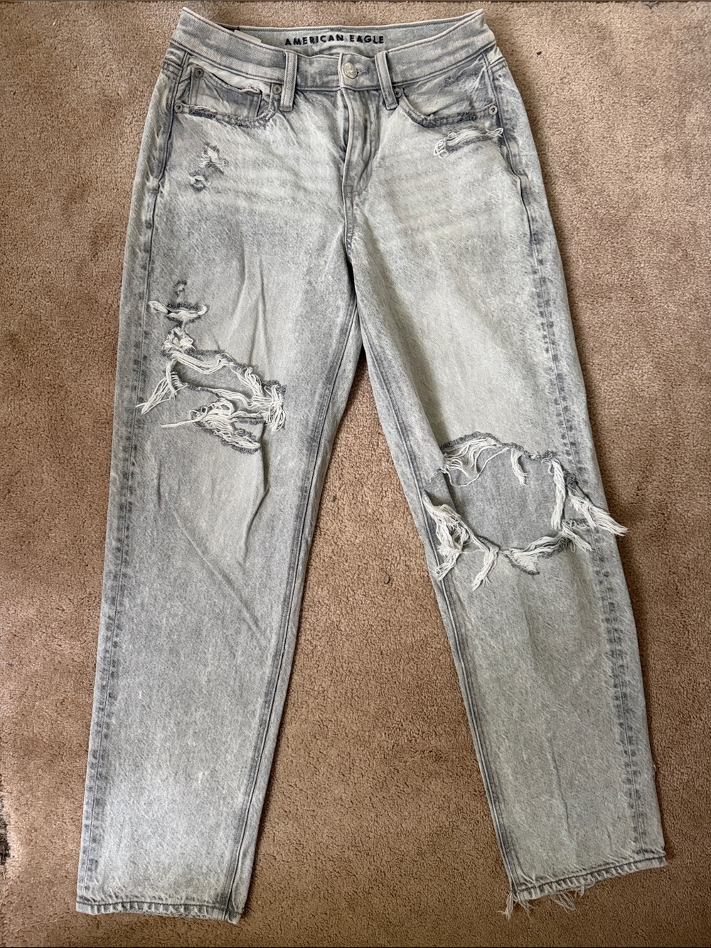 American Eagle Outfitters Light Gray Distressed Ripped Jeans